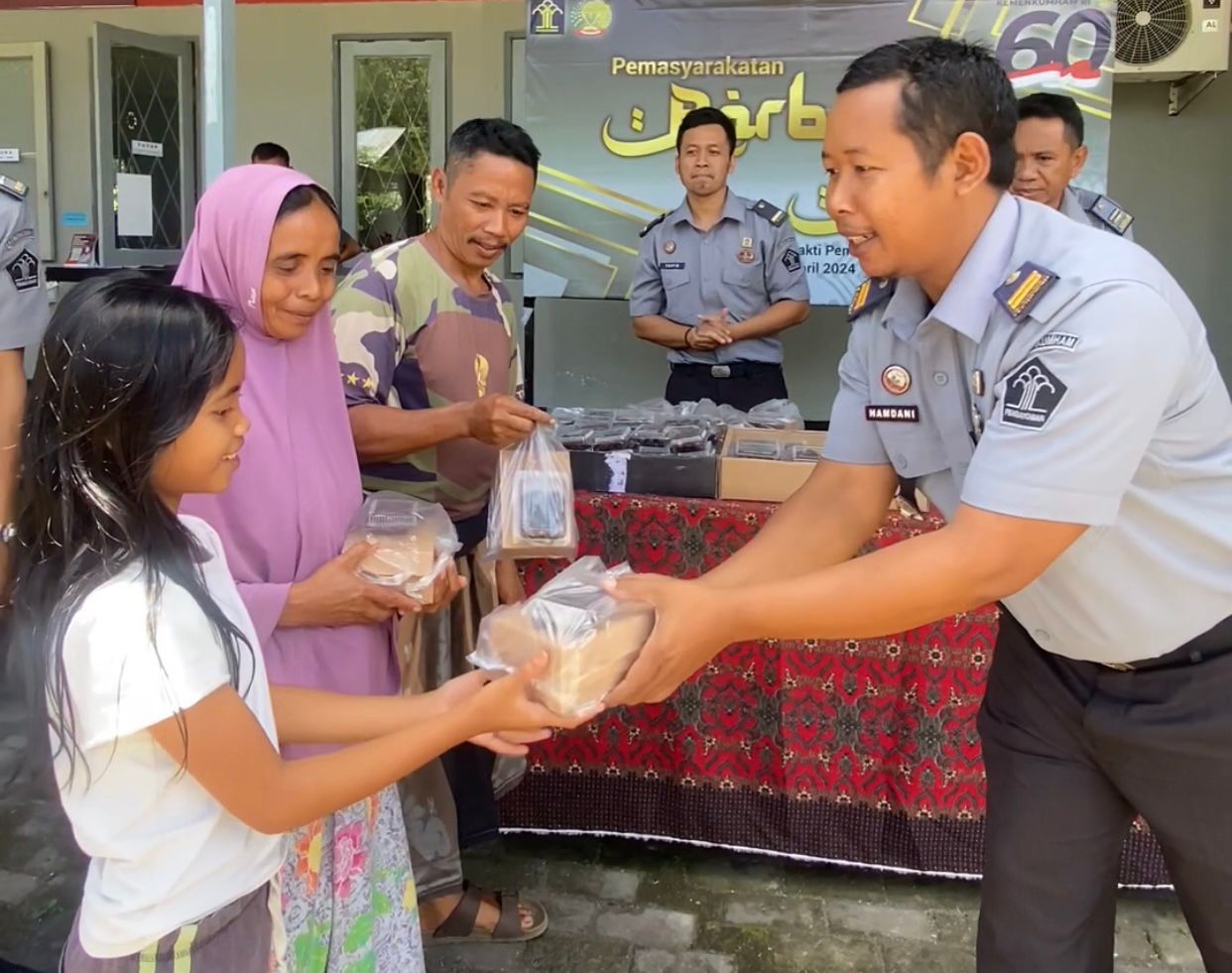 Tebar Keberkahan di Bulan Ramadhan, Lapas Terbuka Lombok Tengah Gelar Pembagian Takjill